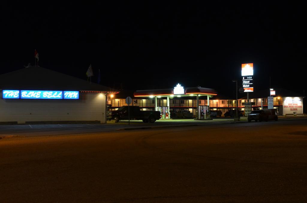 Blue Bell Inn Fort Nelson Buitenkant foto