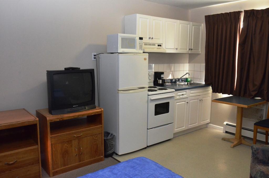 Blue Bell Inn Fort Nelson Kamer foto